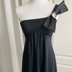 LADT CHANCE!!  Cute one shoulder bow/jewel dress!